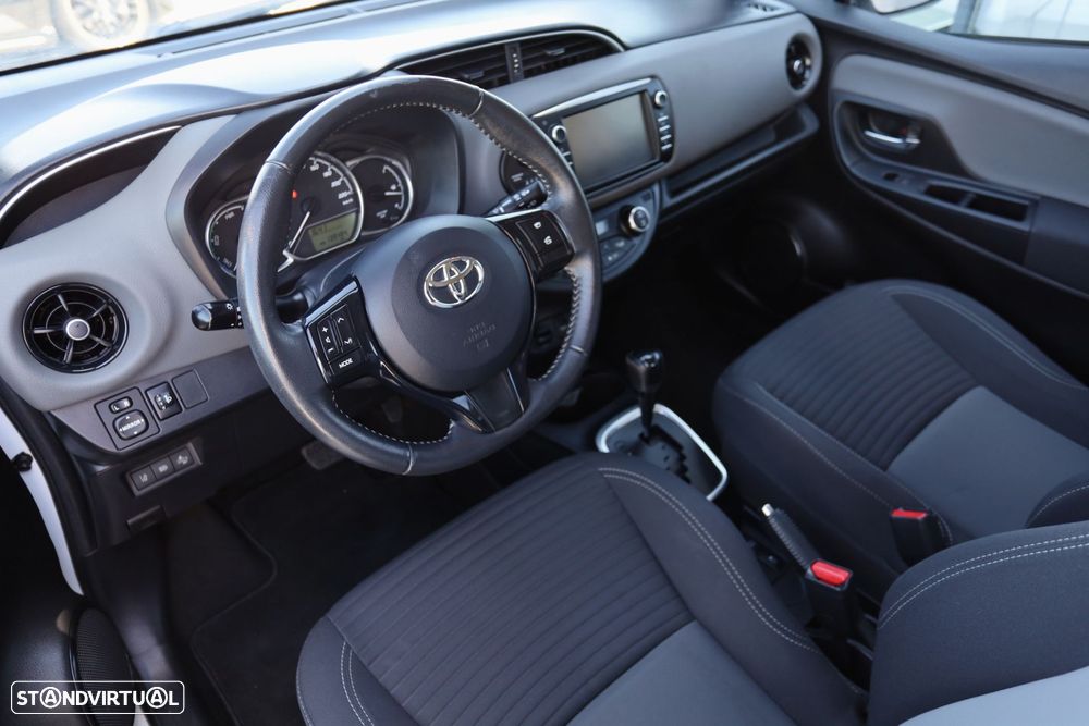 Toyota Yaris - 7