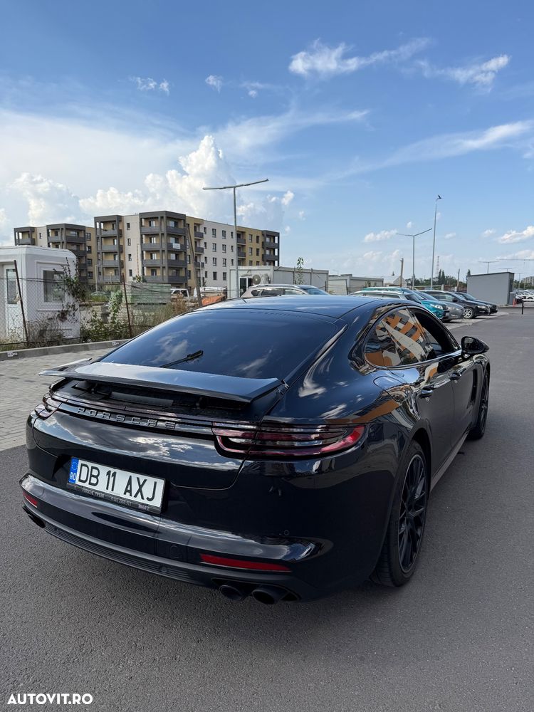 Porsche Panamera 4S - 3