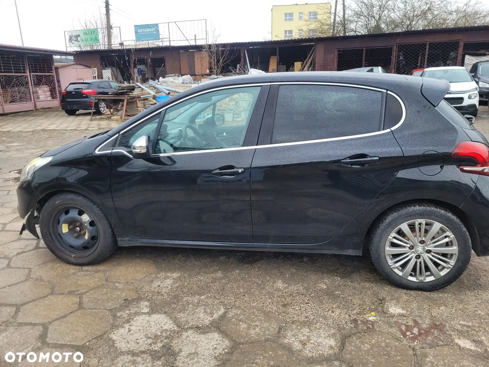 Peugeot 208 PureTech 82 Start & Stop Allure - 16