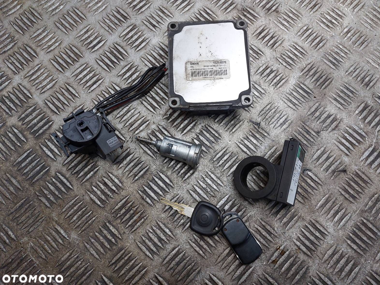 ZESTAW STARTOWY OPEL ASTRA G 1.6 16V 12214870 DNHN - 1