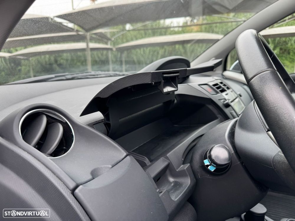 Toyota Yaris - 18