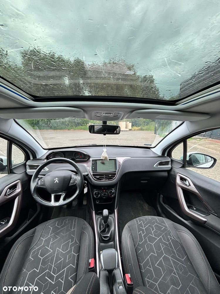Peugeot 2008 1.2 Pure Tech Style - 2