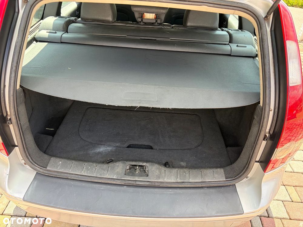 Volvo V50 2.4 - 9