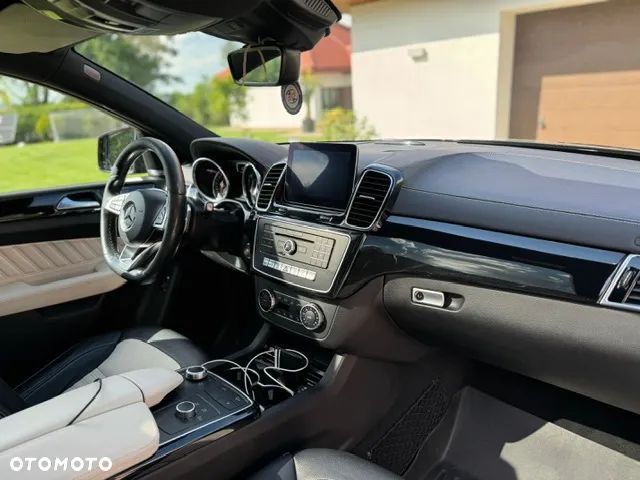 Mercedes-Benz GLE 350 d 4Matic 9G-TRONIC AMG Line - 11