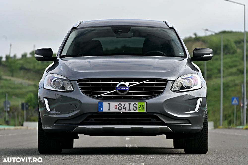 Volvo XC 60 D5 AWD Geartronic Summum - 12