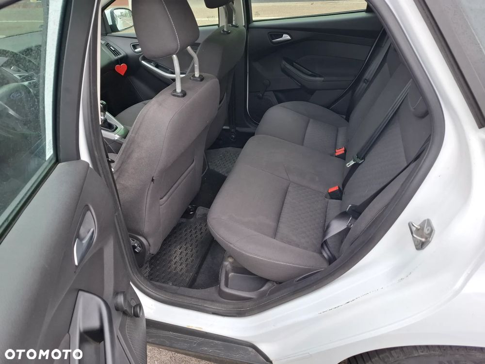 Ford Focus 1.6 TDCi Ambiente Start - 6