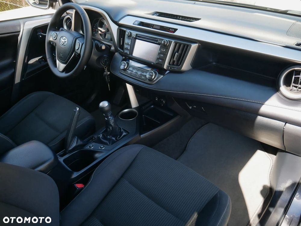 Toyota RAV4 2.0 4x4 Edition - 23