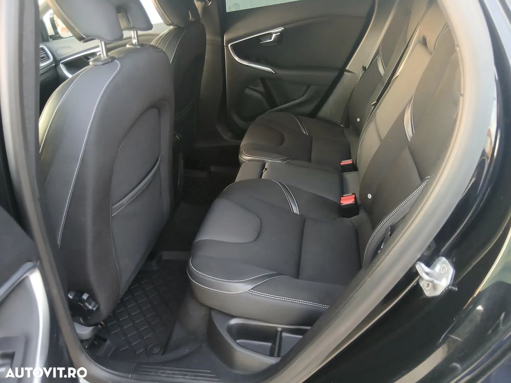 Volvo V40 D2 Momentum - 8