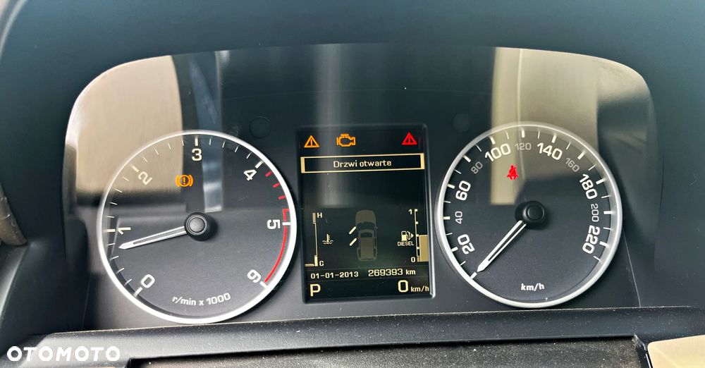Land Rover Discovery 3.0 SD V6 HSE - 10