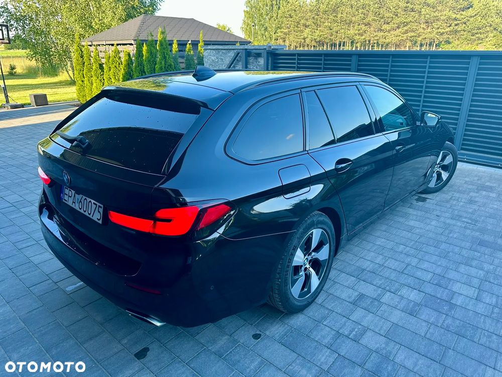 BMW Seria 5 520d mHEV - 6