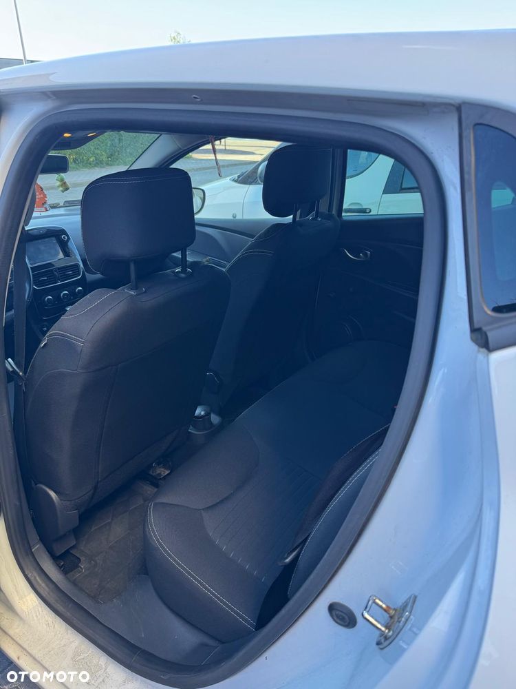 Renault Clio 1.2 16V Limited - 9