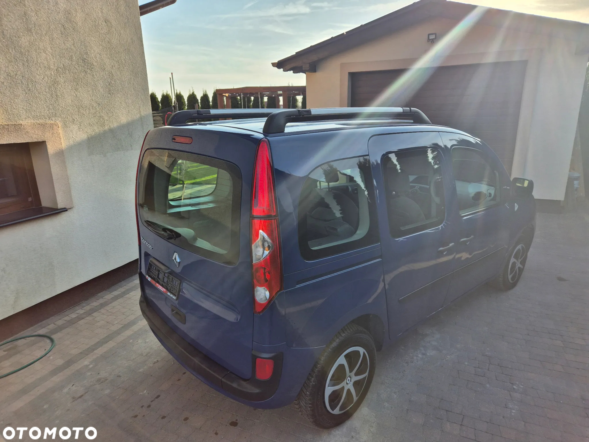 Renault Kangoo 1.6 8V 90 Happy Family - 12