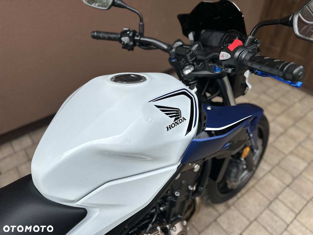 Honda CB - 16