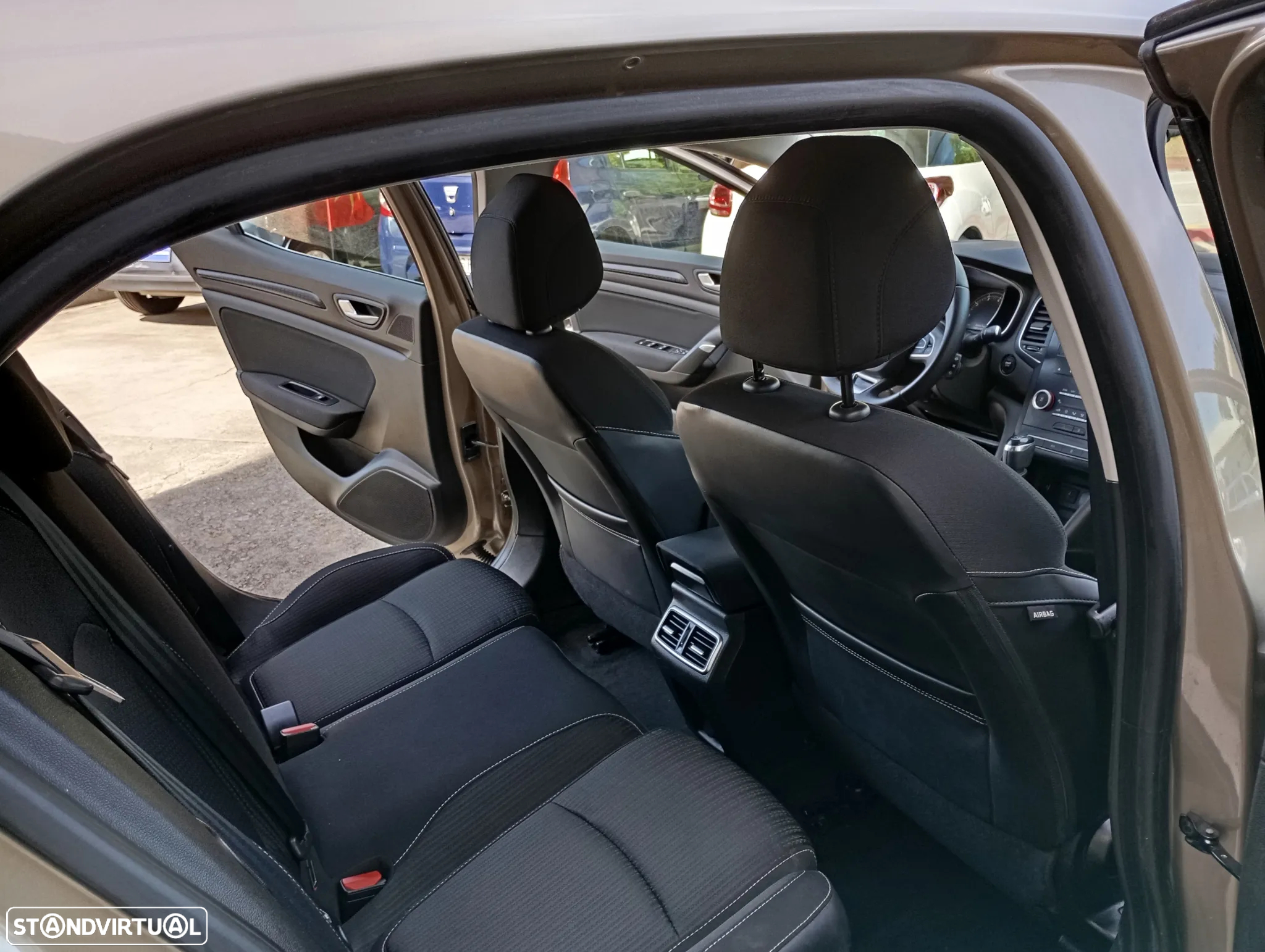 Renault Mégane 1.2 TCE Limited - 11