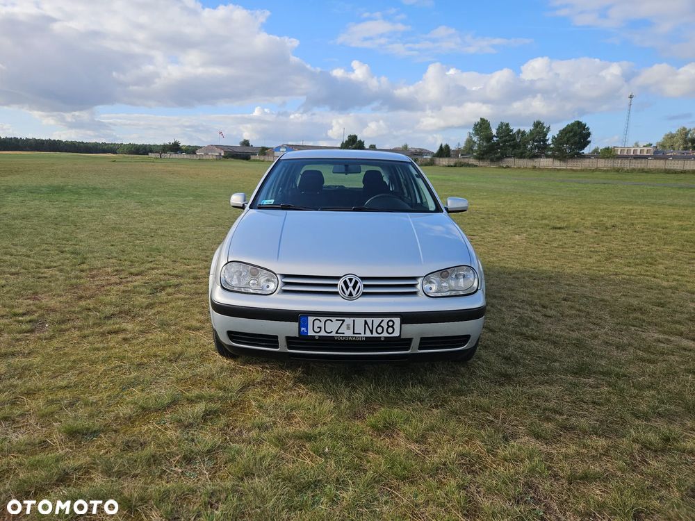 Volkswagen Golf 1.6 Basis - 5