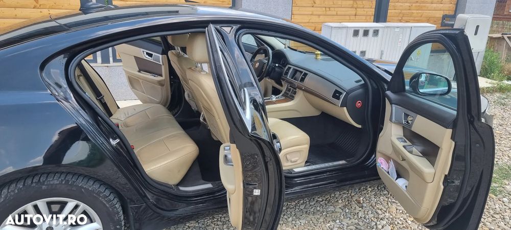 Jaguar XF 2.2D - 4