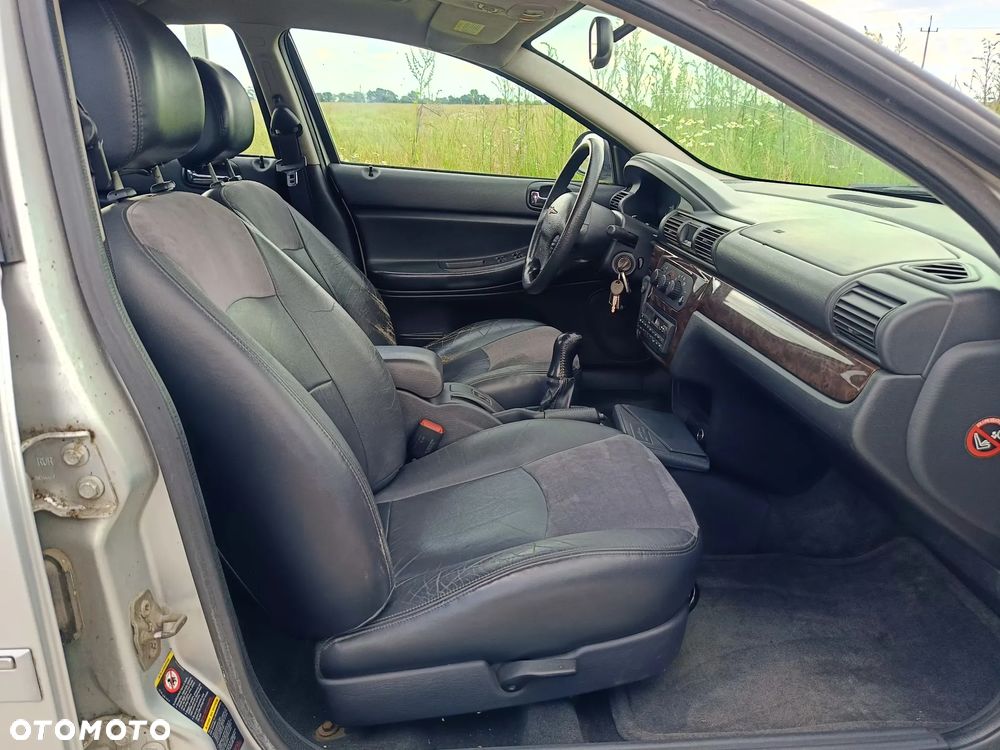 Chrysler Sebring 2.0 LE - 6