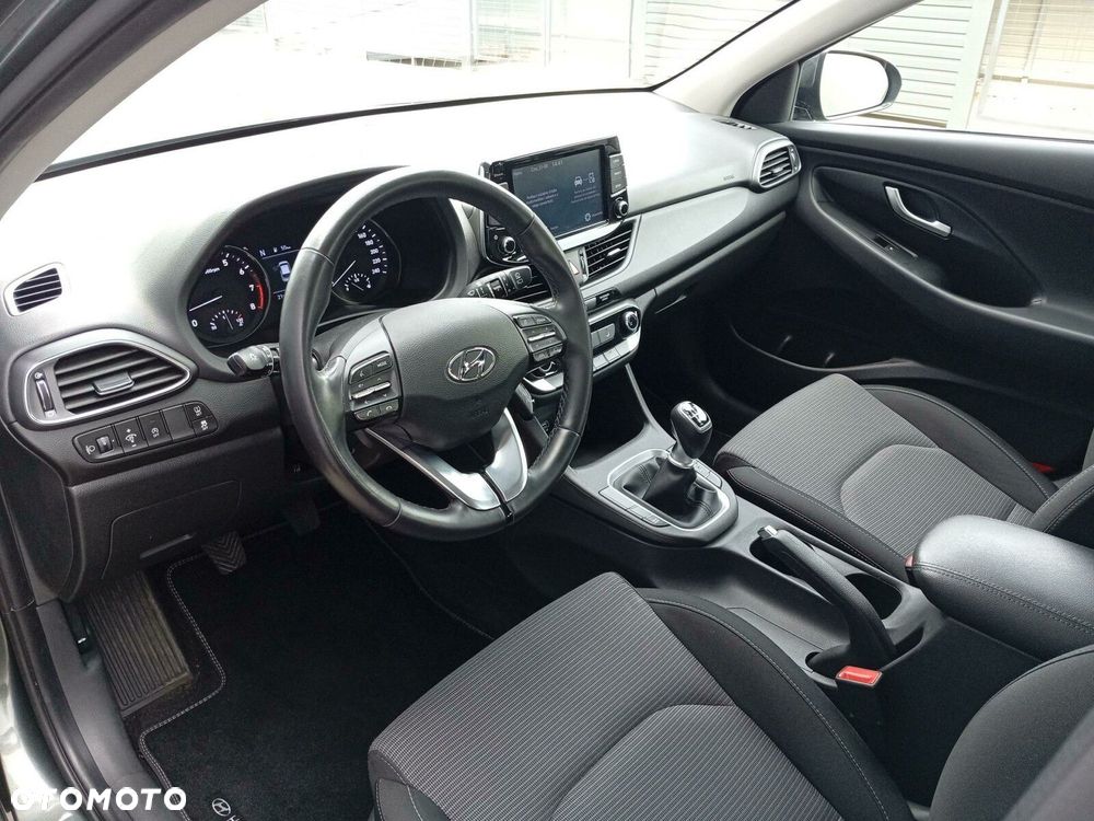 Hyundai i30 1.5 T-GDI 48V Modern - 9