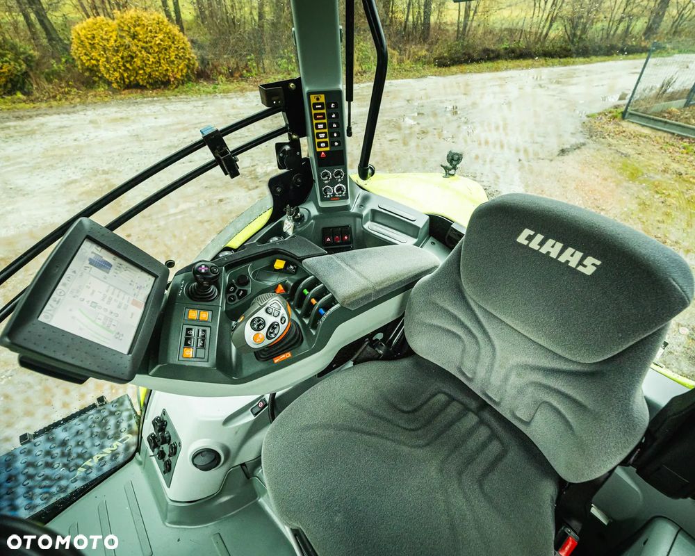 Claas AXION 850 - 26