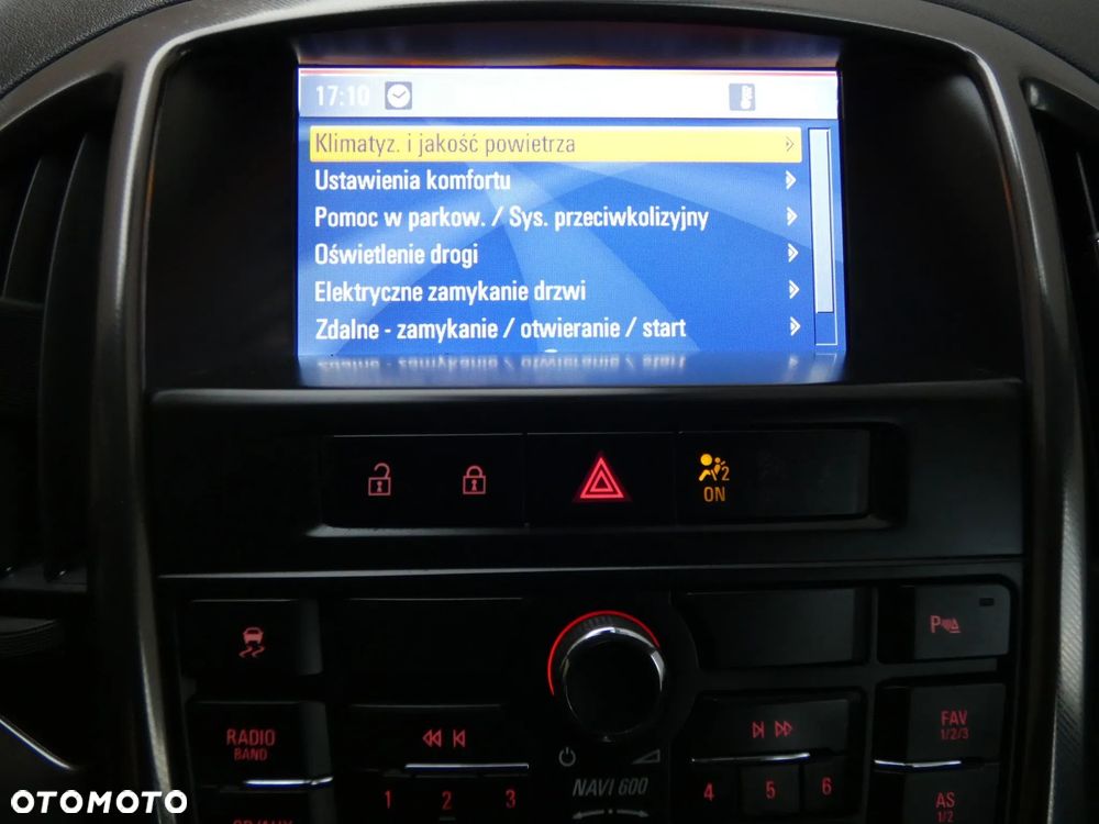 Opel Astra 1.4 T Cosmo S&S - 32