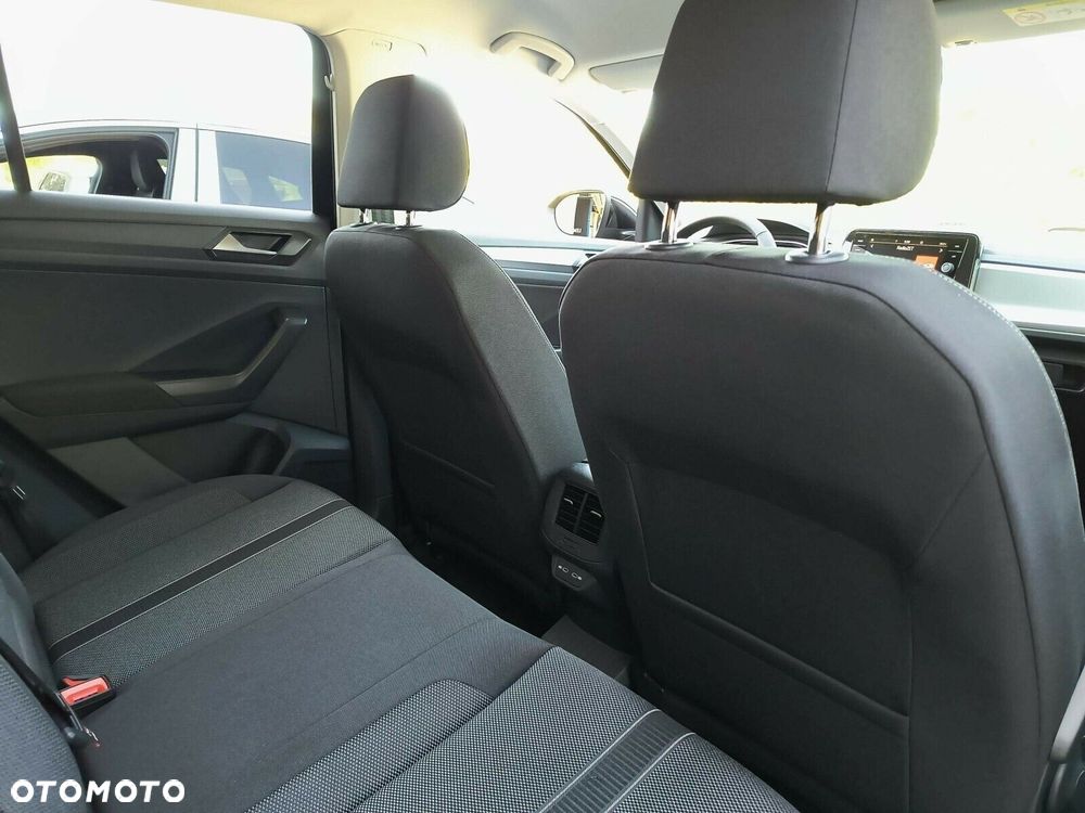 Volkswagen T-Roc - 22