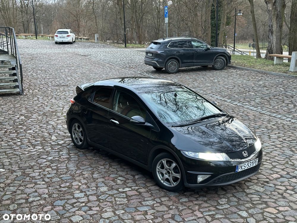 Honda Civic 1.8 Comfort - 1