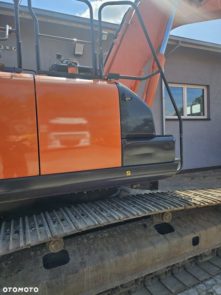 Hitachi ZX250LC-6 - 21