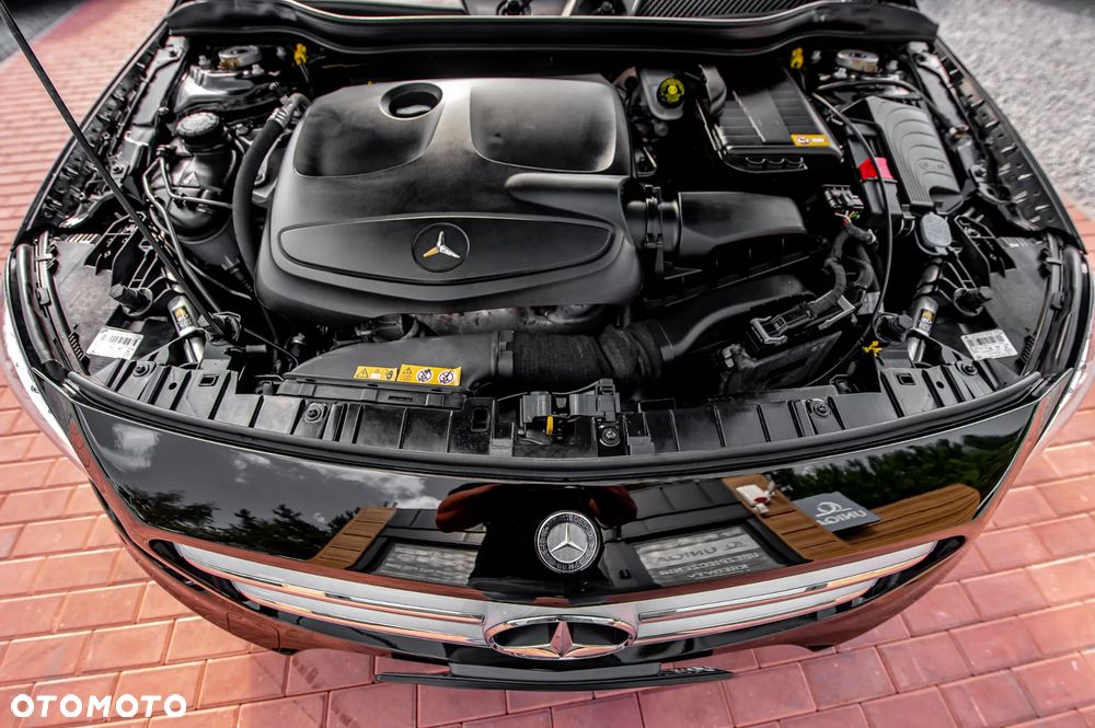Mercedes-Benz GLA 250 4Matic 7G-DCT AMG Line - 16
