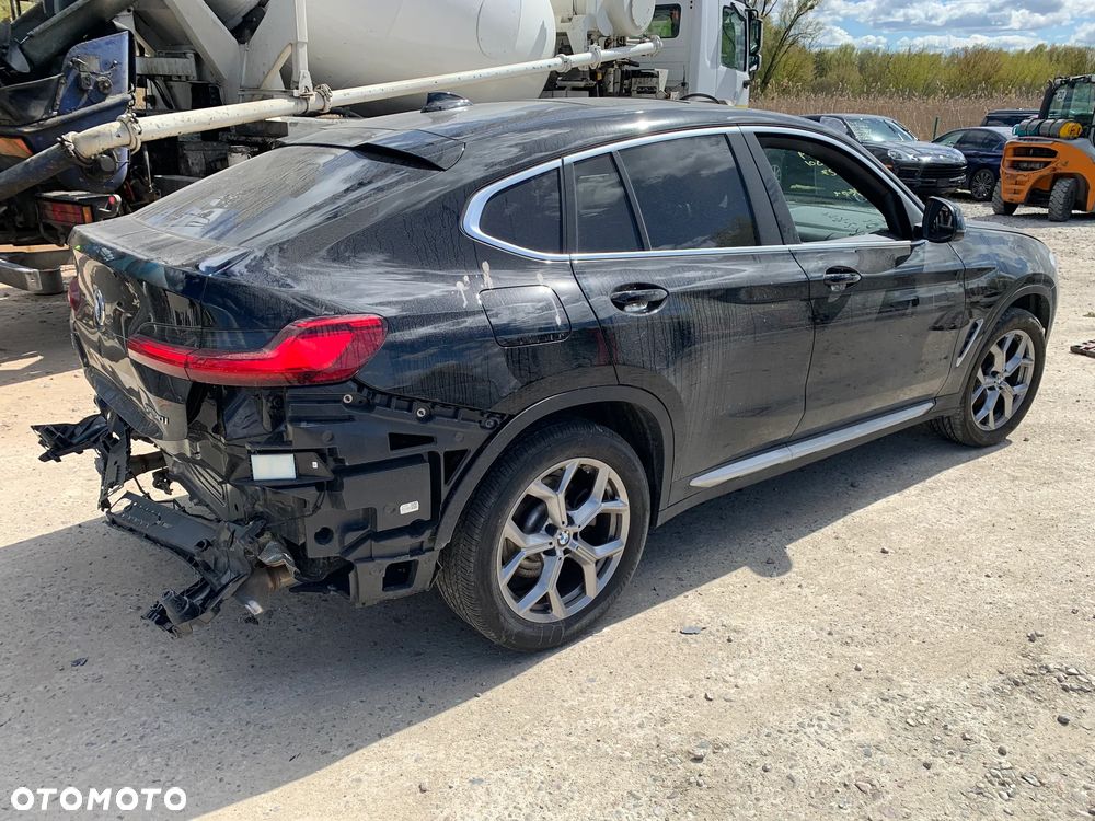 BMW X4 xDrive30i Advantage - 4