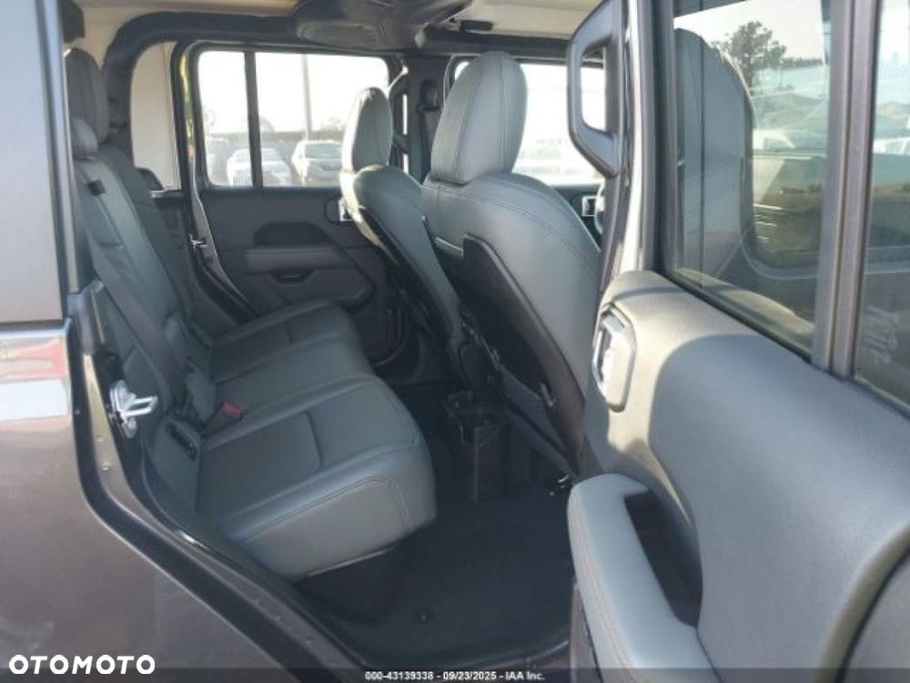 Jeep Gladiator - 10