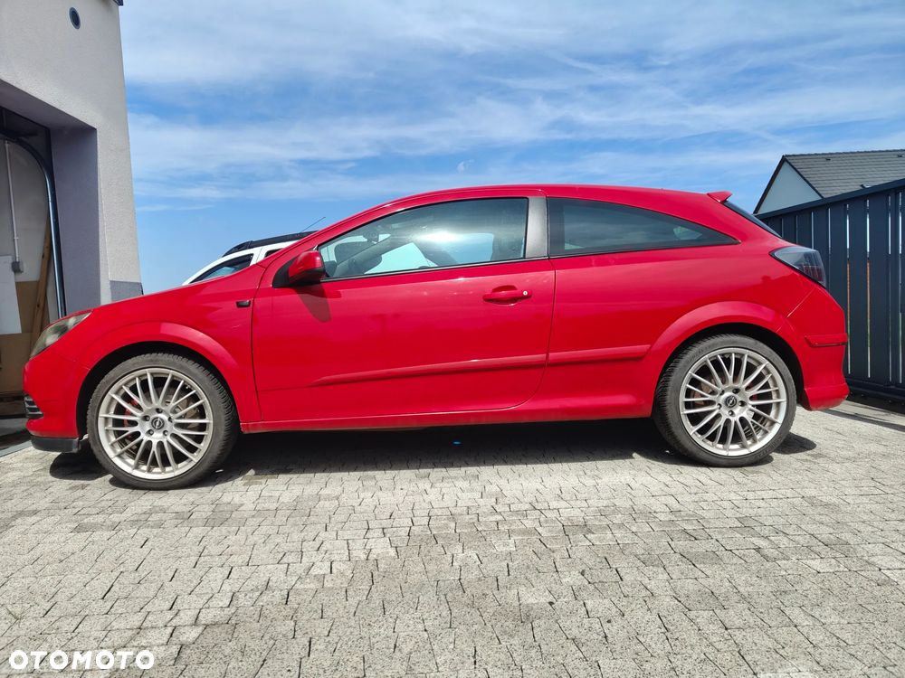 Opel Astra 1.6 Turbo Cosmo - 4