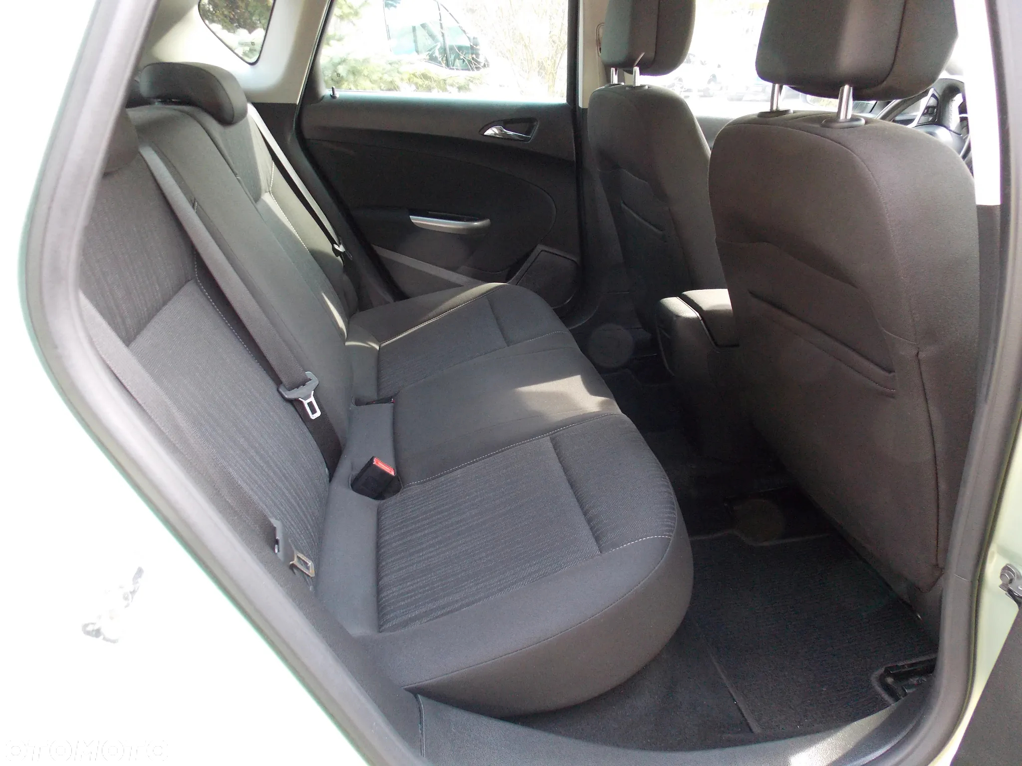 Opel Astra III 1.6 Enjoy - 18