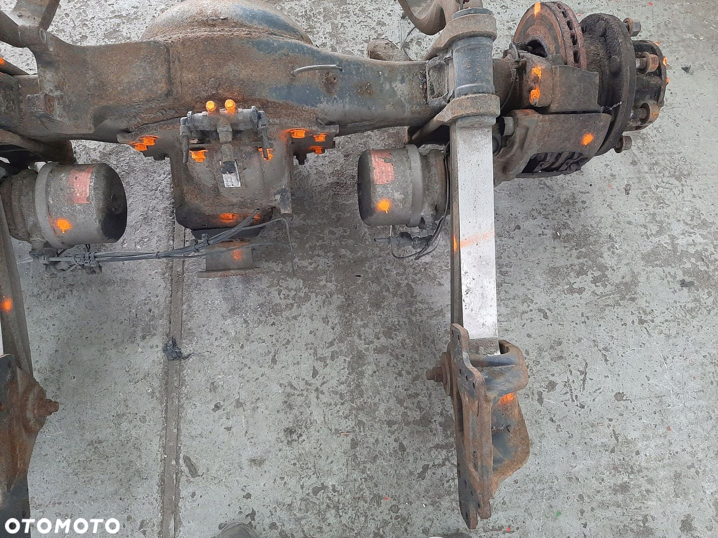 IVECO EUROCARGO EURO 5 5.9L 08R MOST TYL KPL 1/342 MERITOR 1/342 - 11