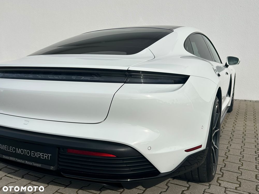 Porsche Taycan Standard - 34