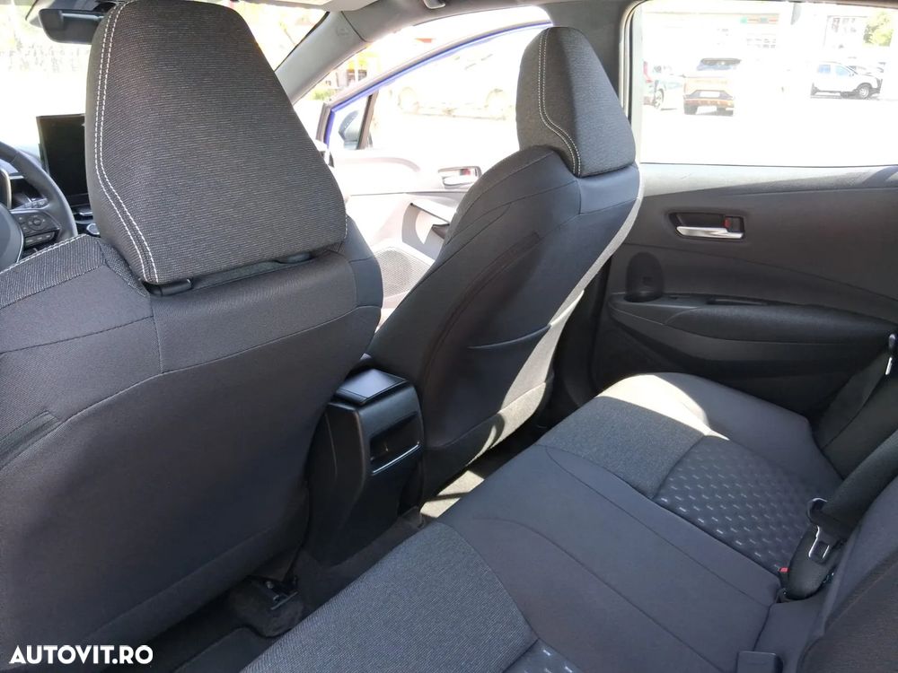 Toyota Corolla 1.8 Business Edition - 15