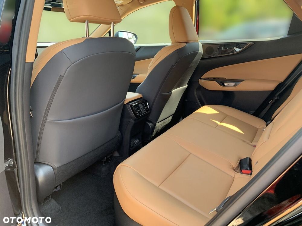 Lexus NX 350h Prestige AWD - 15