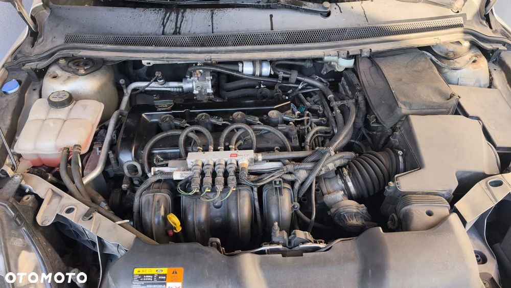 Ford Focus 2.0 Ghia - 9