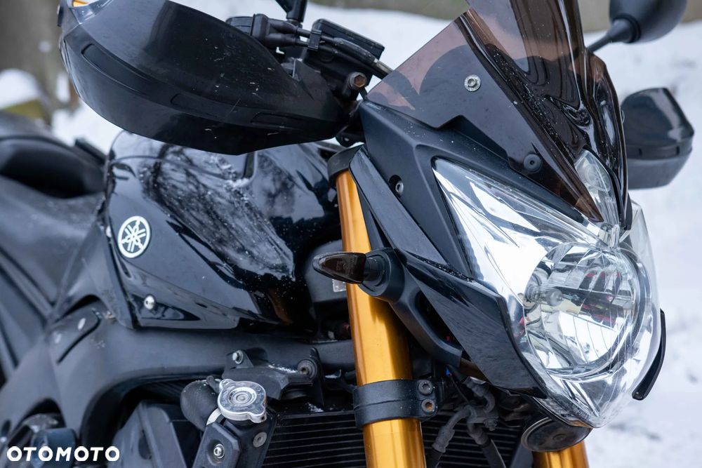 Yamaha FZ8 - 13