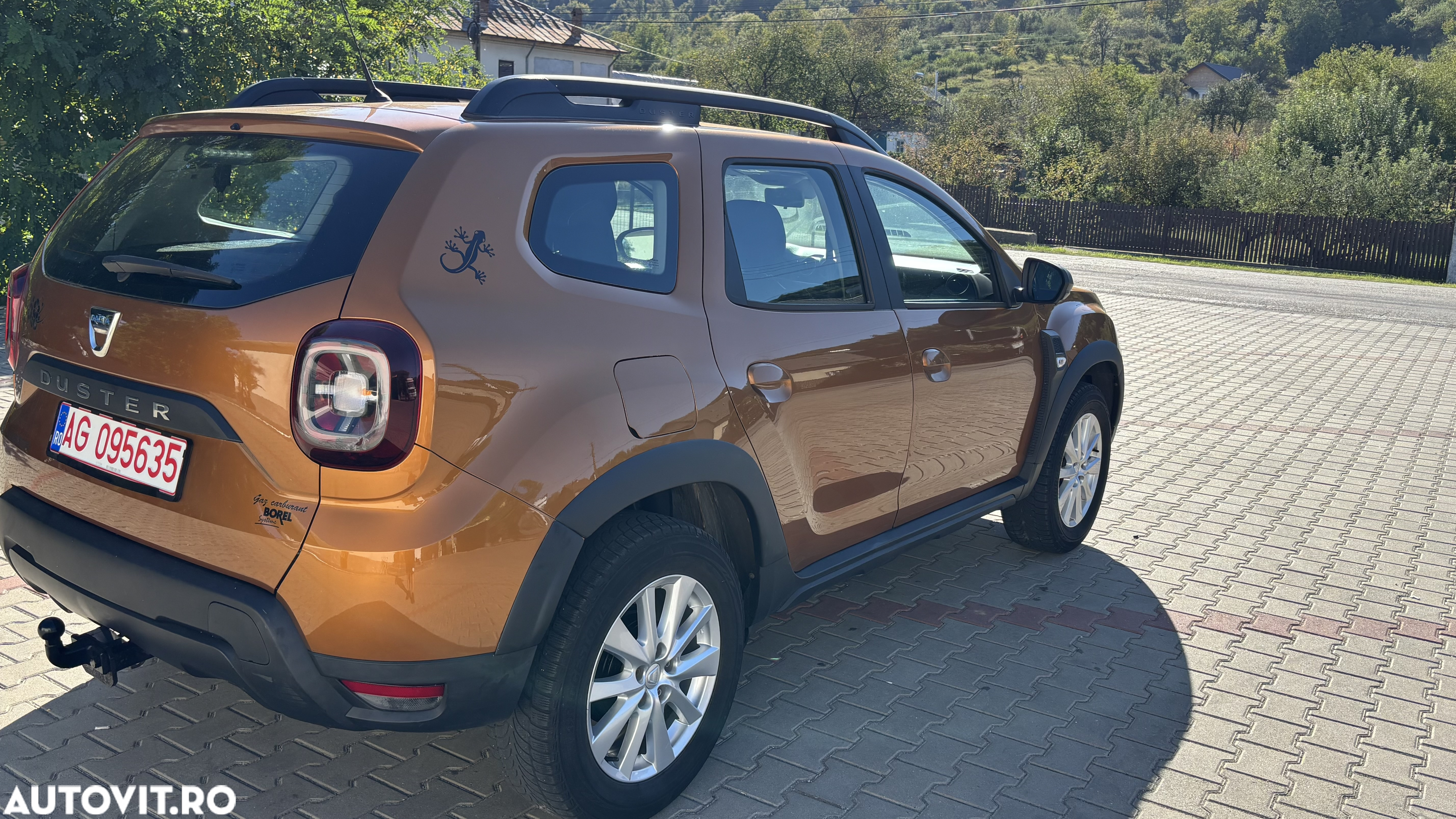 Dacia Duster 1.6 4x2 Laureate - 4