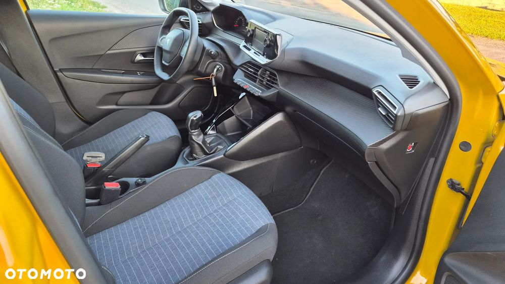 Peugeot 208 - 11
