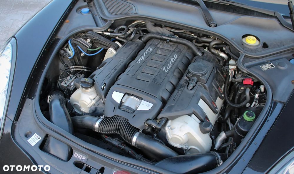 Porsche Panamera Turbo - 27