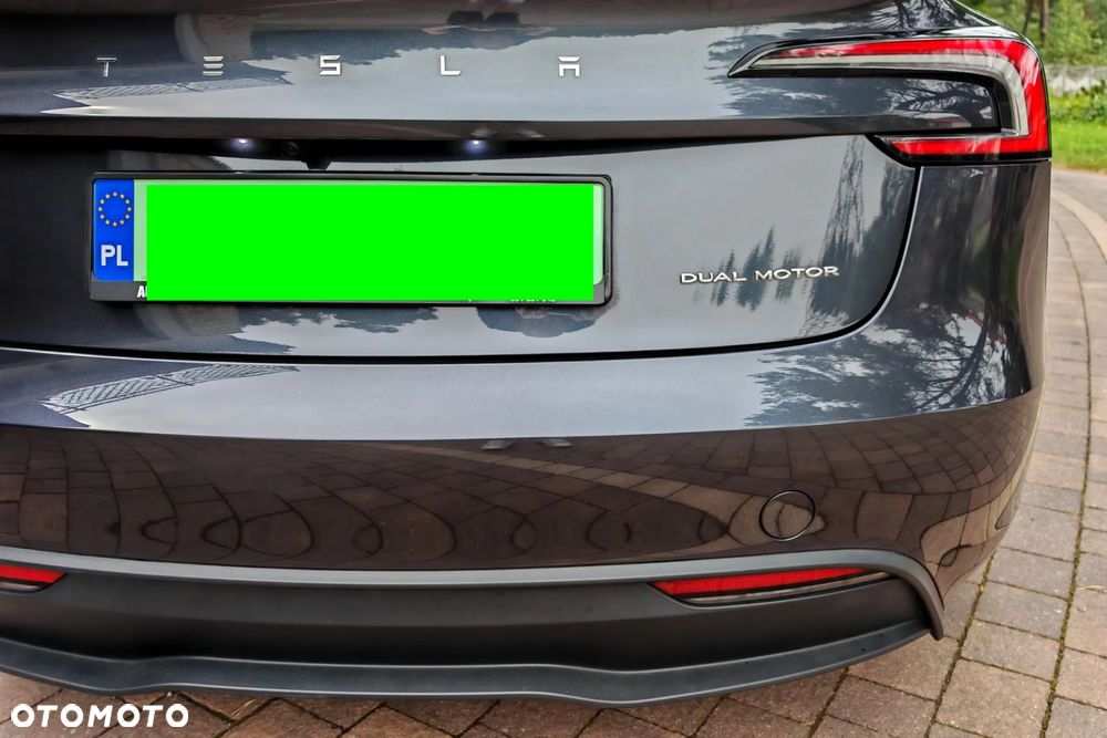 Tesla Model 3 Long Range AWD - 32