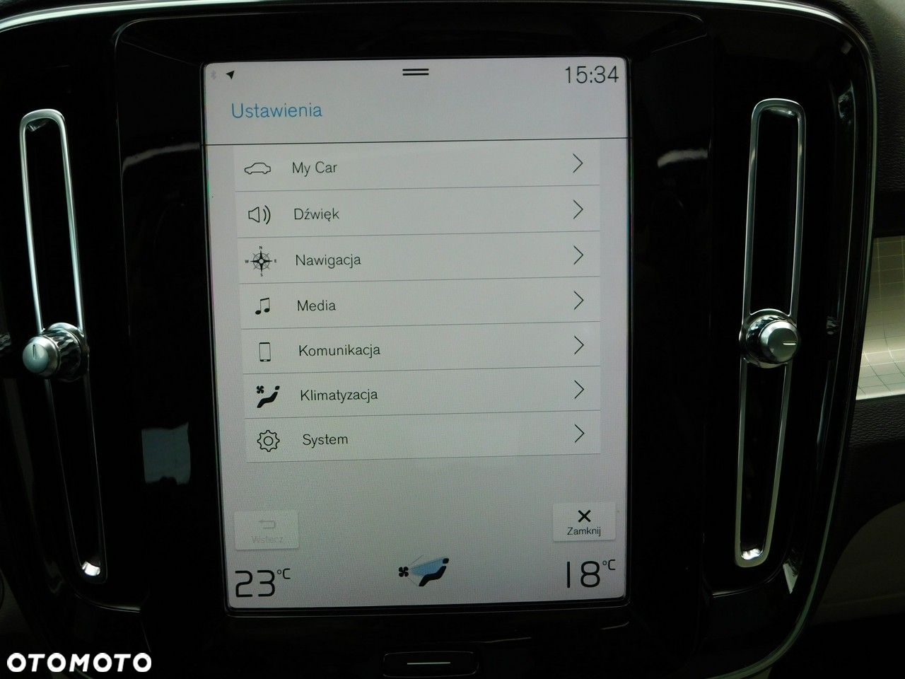 Volvo XC 40 D3 Momentum Pro - 22