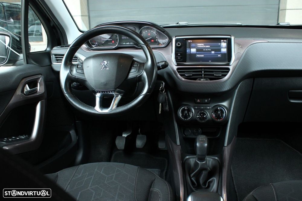 Peugeot 2008 1.2 PureTech Allure - 15