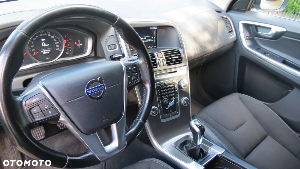 Volvo XC 60 D4 Drive-E Momentum - 16