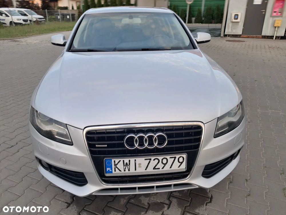 Audi A4 Limousine - 1