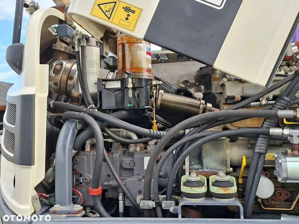 Terex SCHAEFF TW110 ROTOTILT ze szczypcami - 11