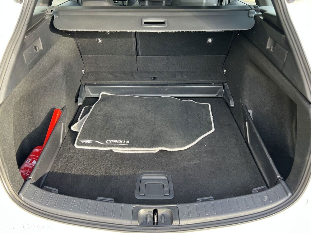 Toyota Corolla 1.8 Hybrid Comfort - 27