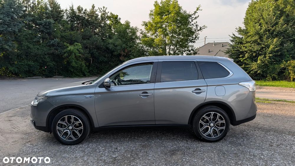 Mitsubishi Outlander 2.0 4WD Top - 6