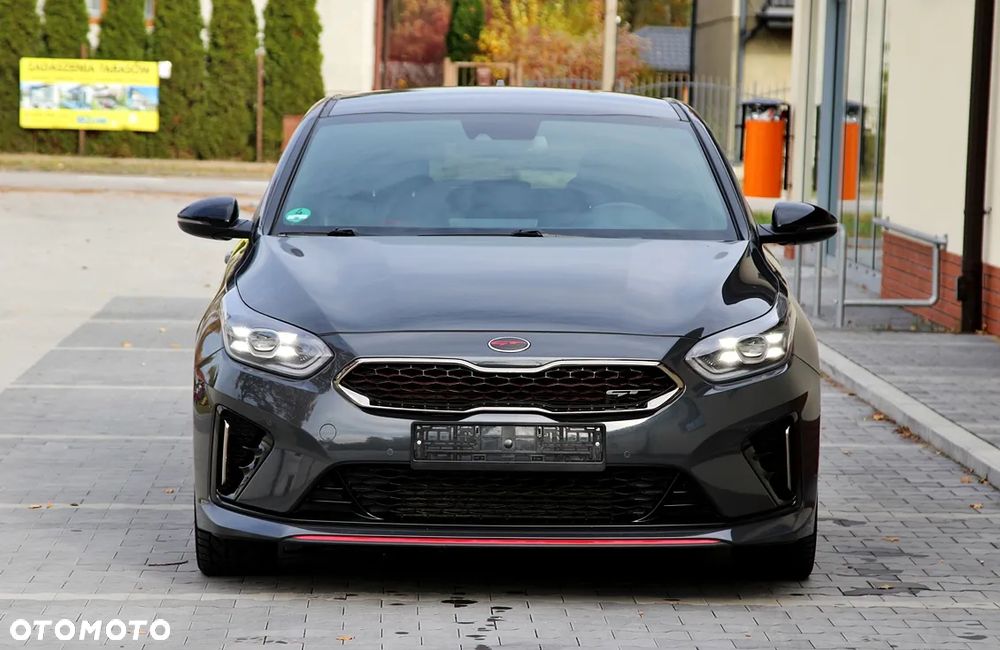 Kia ProCeed - 14